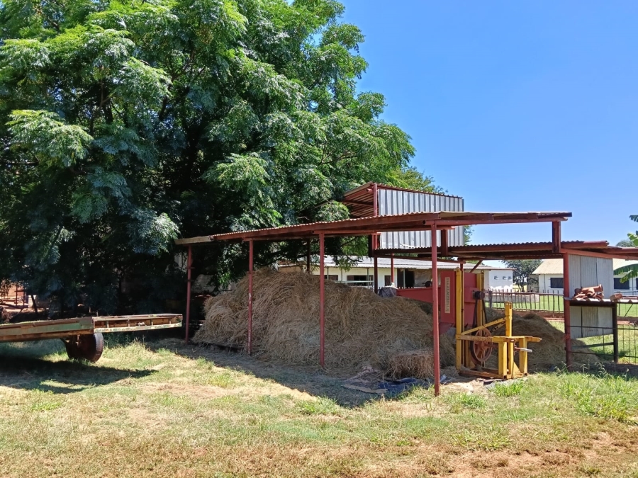 8 Bedroom Property for Sale in Brits Rural North West